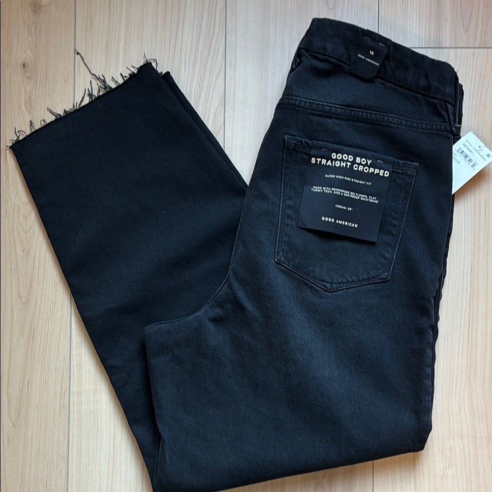 Good American Good Boy Straight Cropped Jean. Black. NWT. Size 15